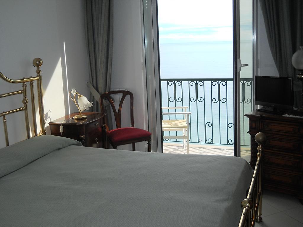 Double Room with Balcony and Sea View,1259898256:JPEG